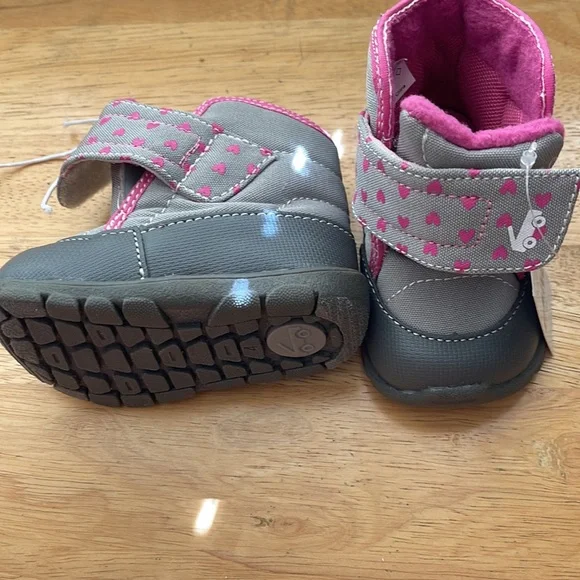 NWT Gray pink little girl baby boots - Picture 4 of 8